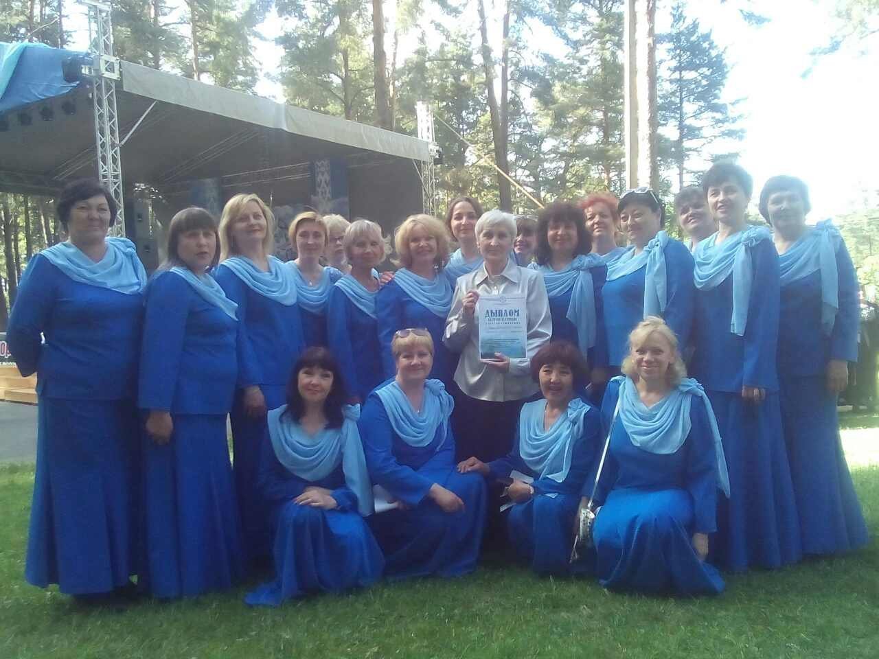 Народный женский камерный хор не оставил равнодушным край голубых озёр